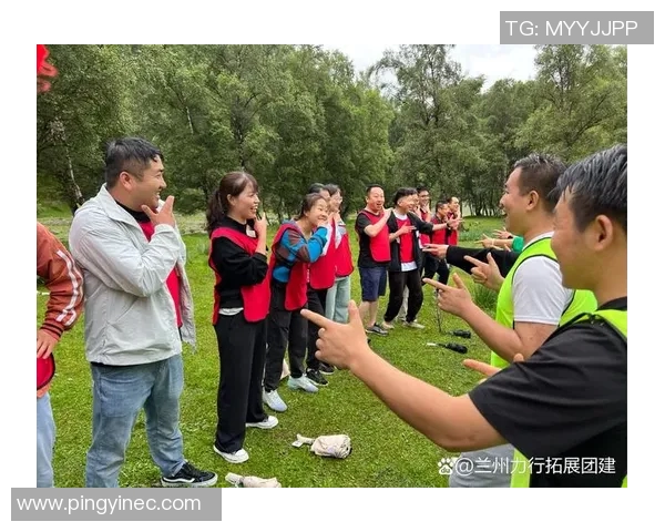 飞盘焦点:深入解析北京飞盘队的团队协作与默契培养之道 飞盘焦点:深入解析北京飞盘队的团队协作与默契培养之道
