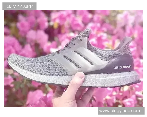 荷兰街头花式足球明星展现独特技艺引领潮流风尚 荷兰街头花式足球明星展现独特技艺引领潮流风尚